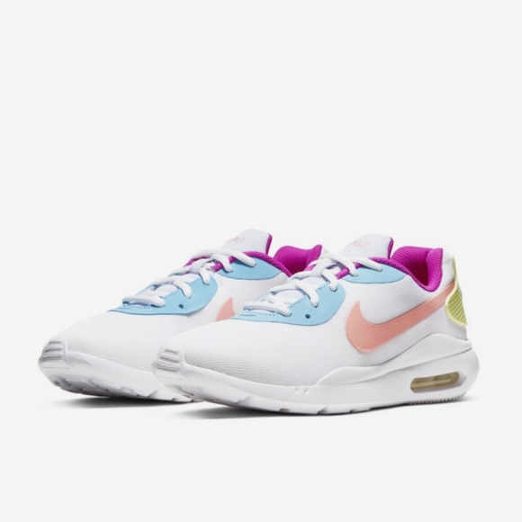 Nike Shoes - Nike Air Sneakers